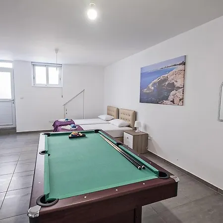 Villa Desi Aq Prpo490A