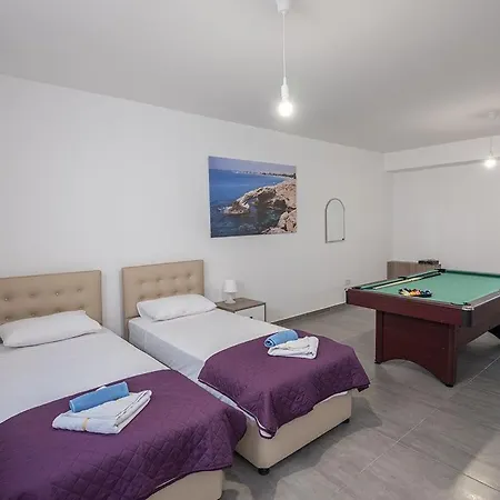 Villa Desi Aq Prpo490A Villa *