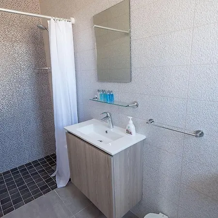 Villa Desi Aq Prpo490A Villa *